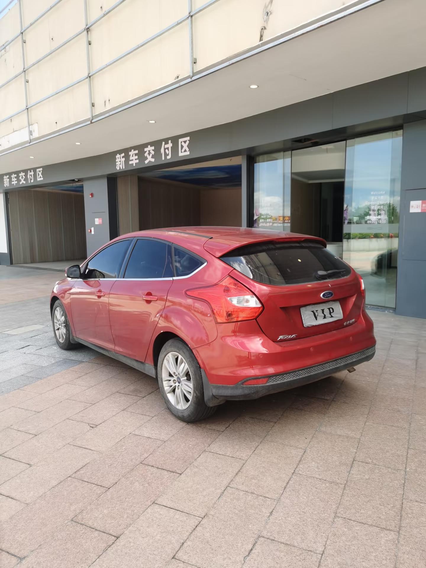 Ford Focus ST 2012 thumb 11
