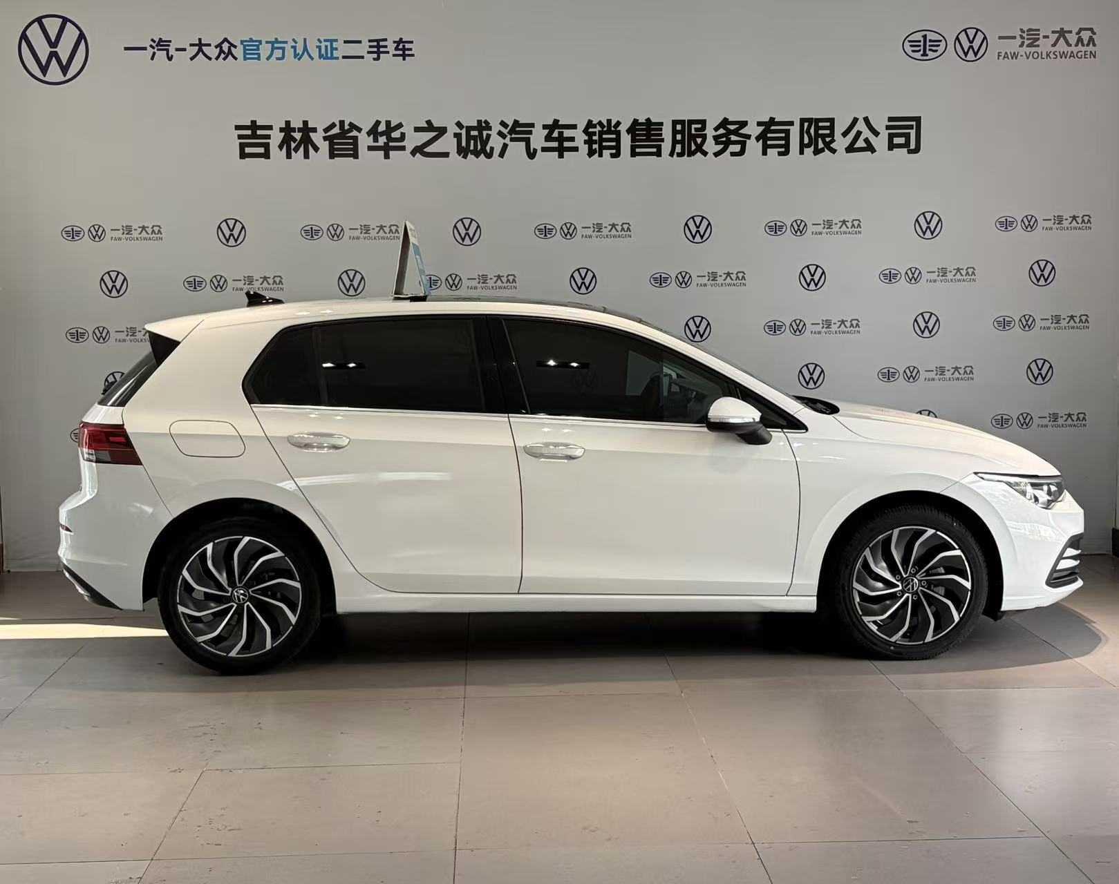Volkswagen Golf Sportsvan 2024 thumb 3