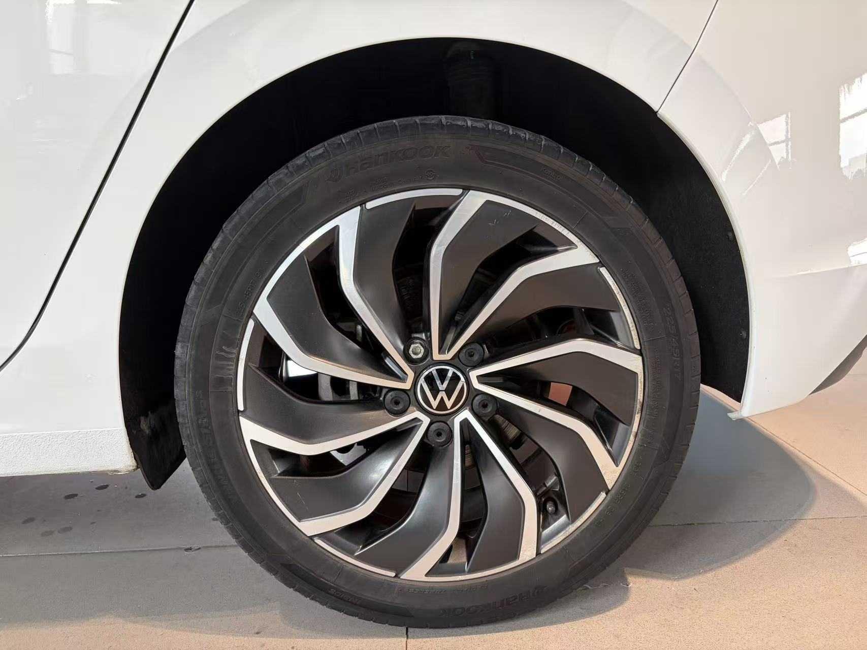 Volkswagen Golf Sportsvan 2024 thumb 4