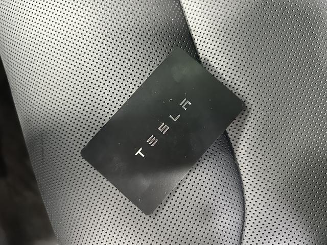 Tesla Model 3 2025 thumb 9