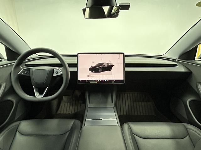 Tesla Model 3 2025 thumb 12