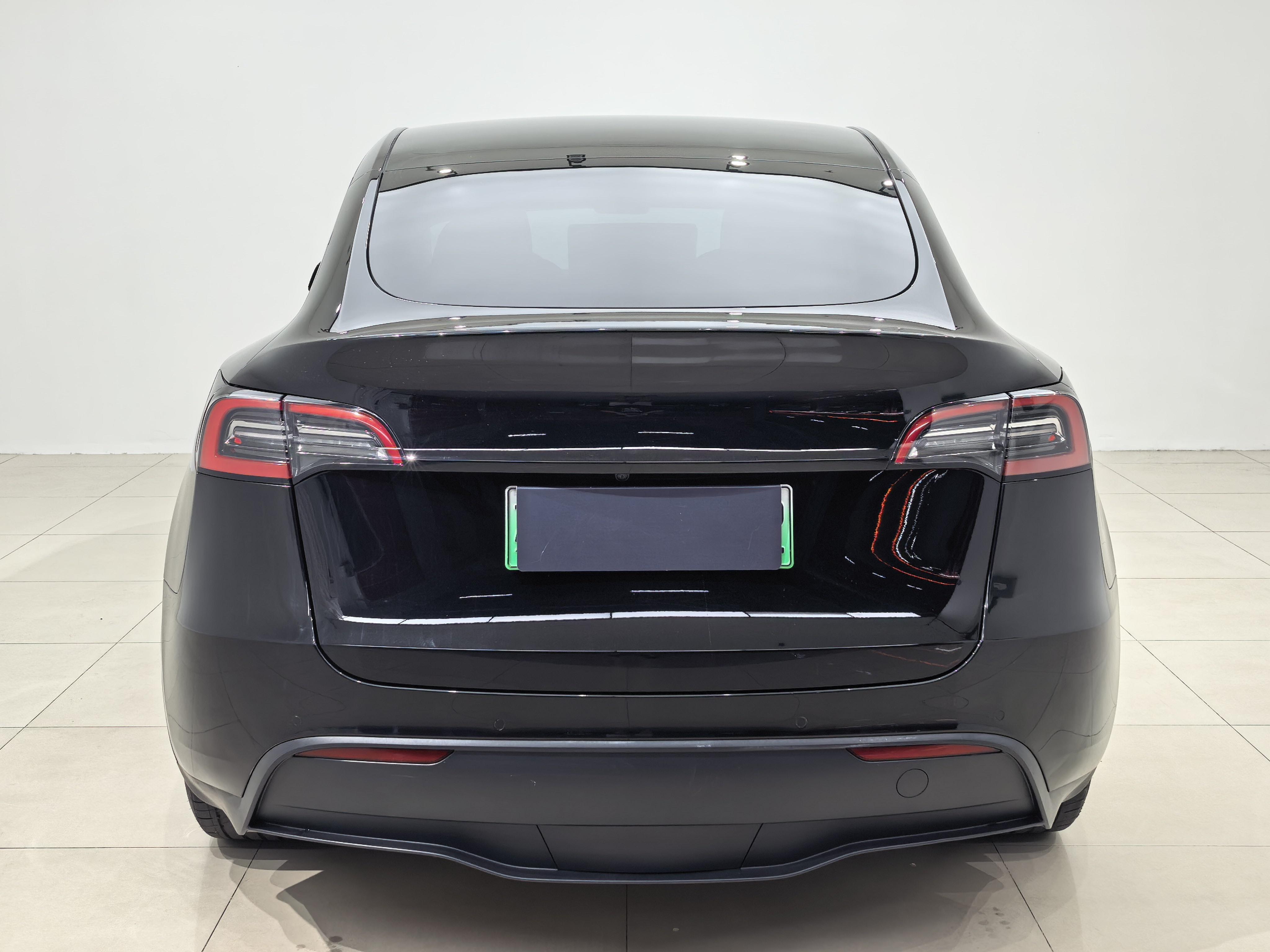 Tesla Model Y 2022 thumb 3