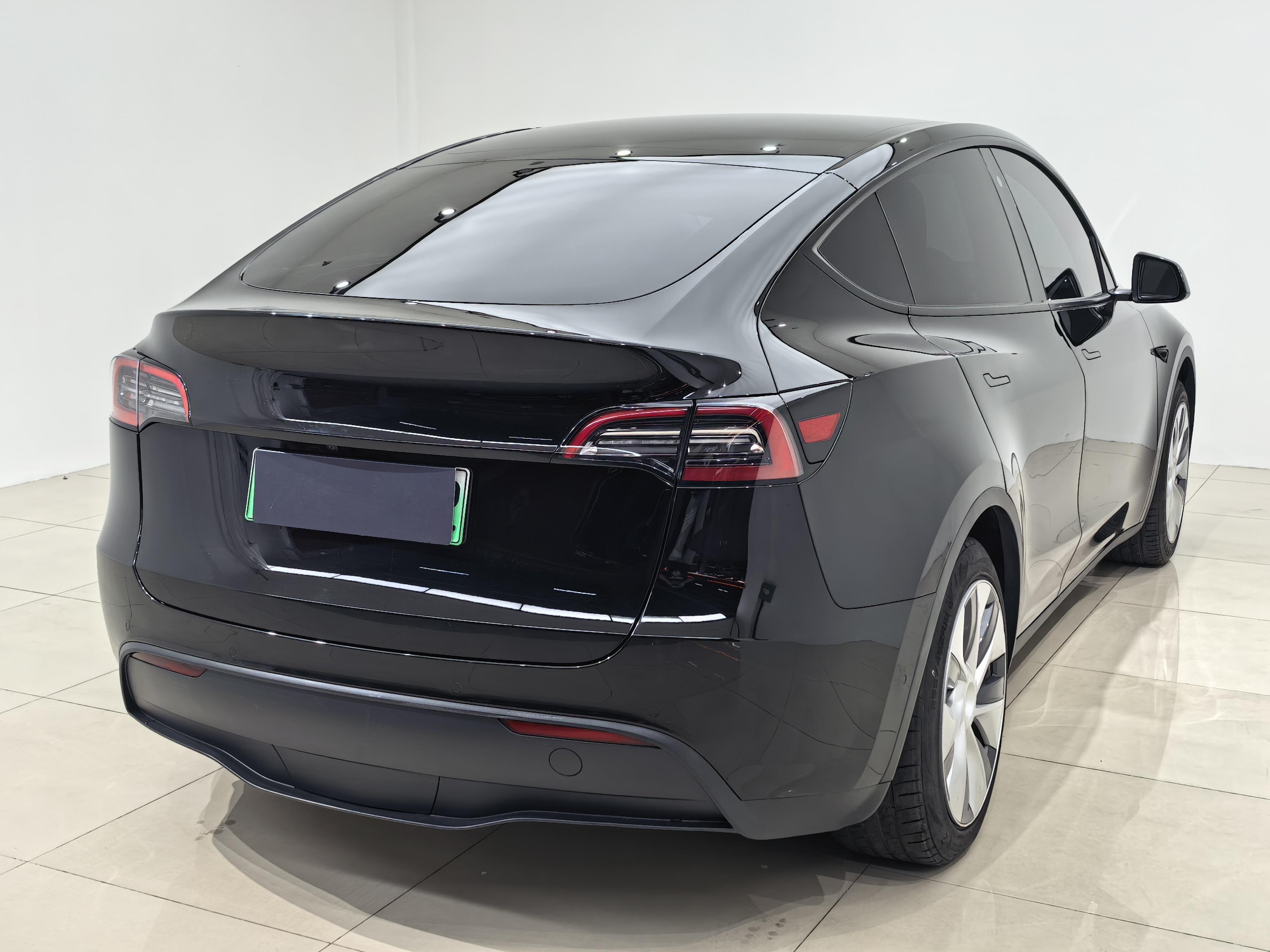 Tesla Model Y 2022 thumb 4