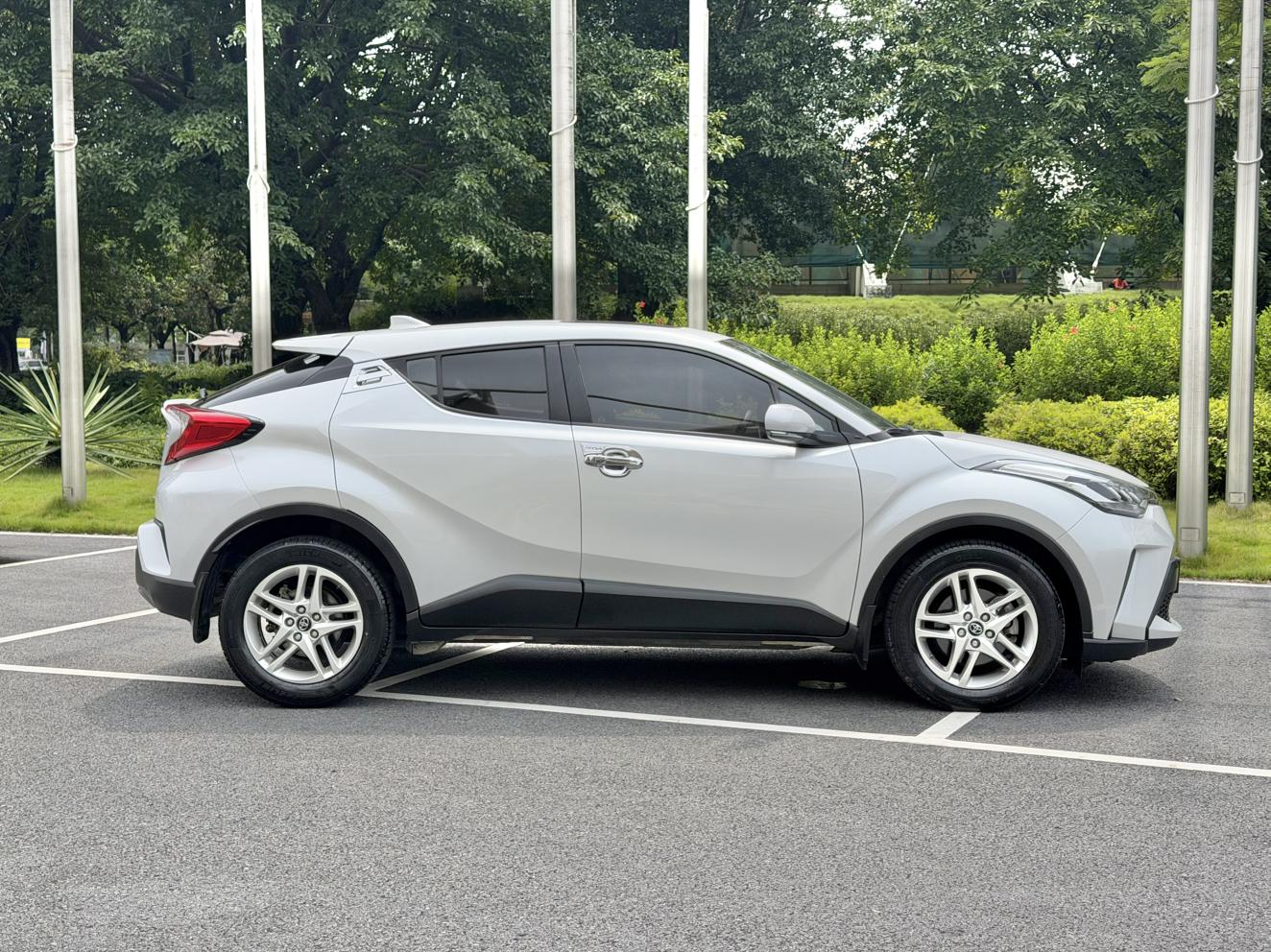 Toyota C-HR 2021 thumb 5