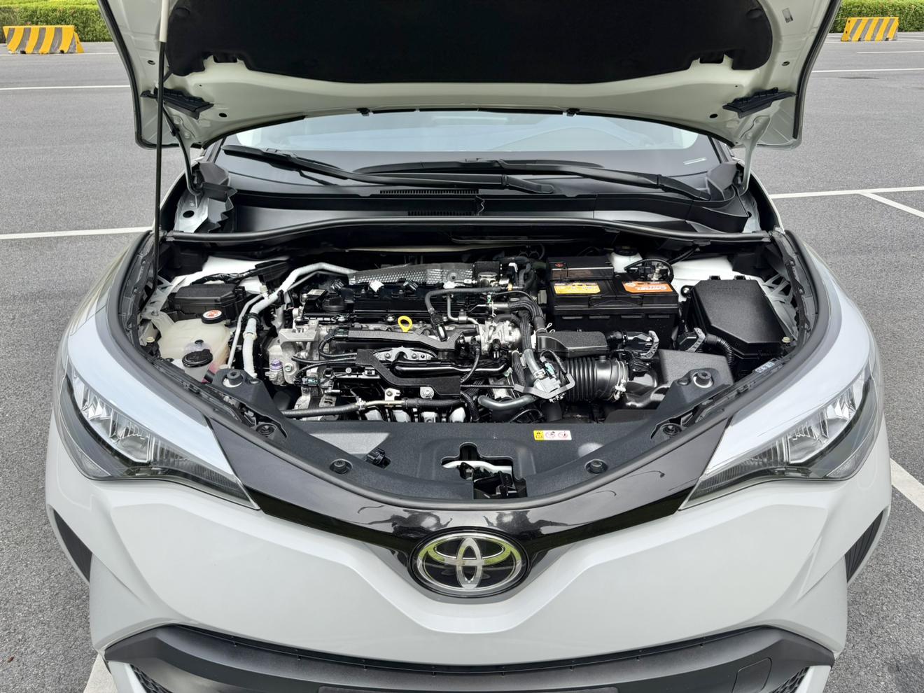 Toyota C-HR 2021 thumb 6
