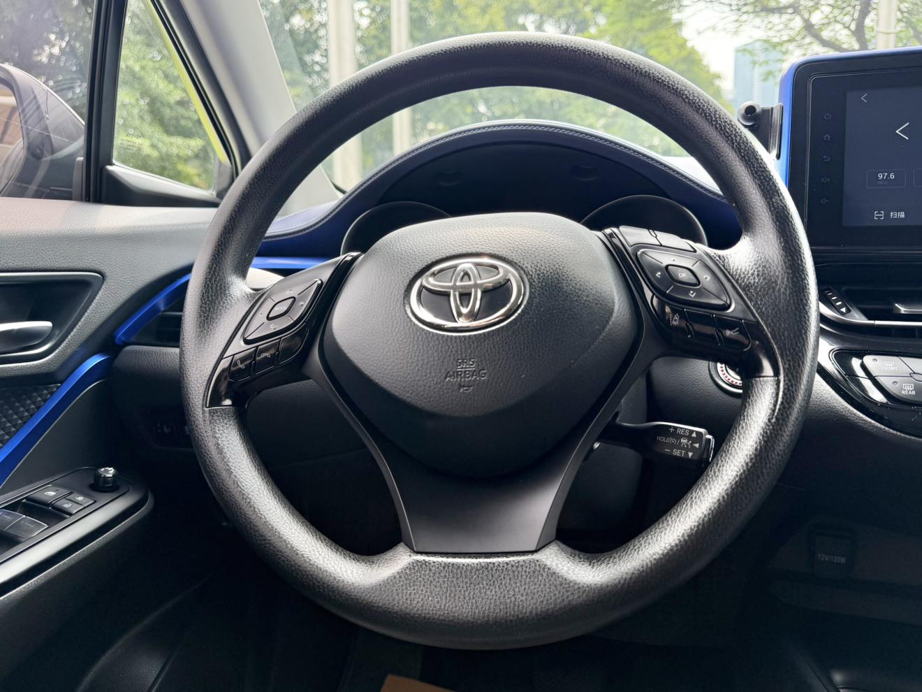Toyota C-HR 2021 thumb 9
