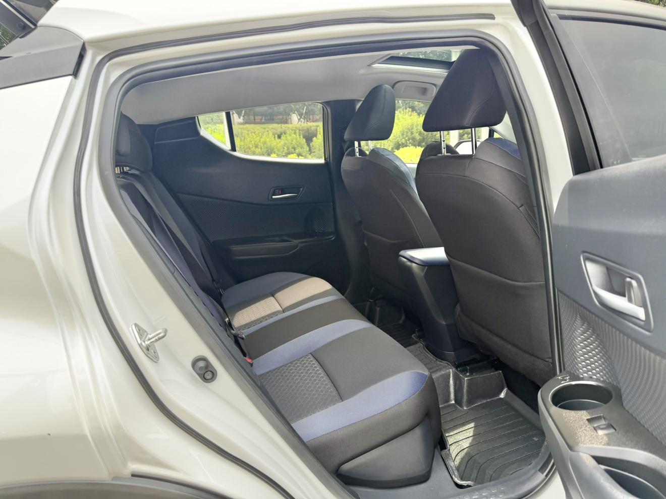 Toyota C-HR 2021 thumb 12
