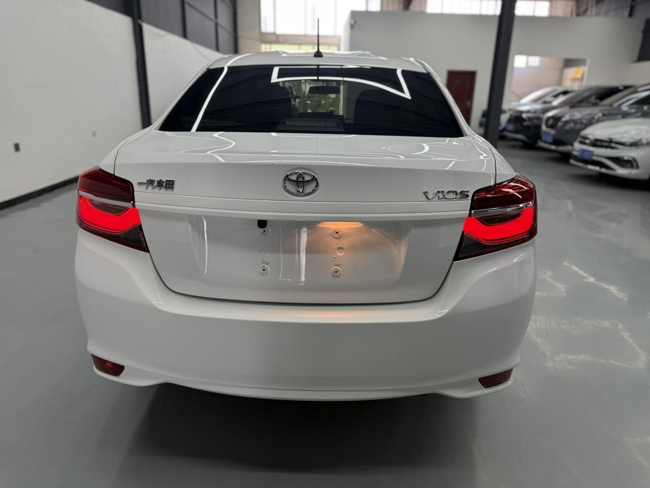 Toyota Vios 2022 thumb 3