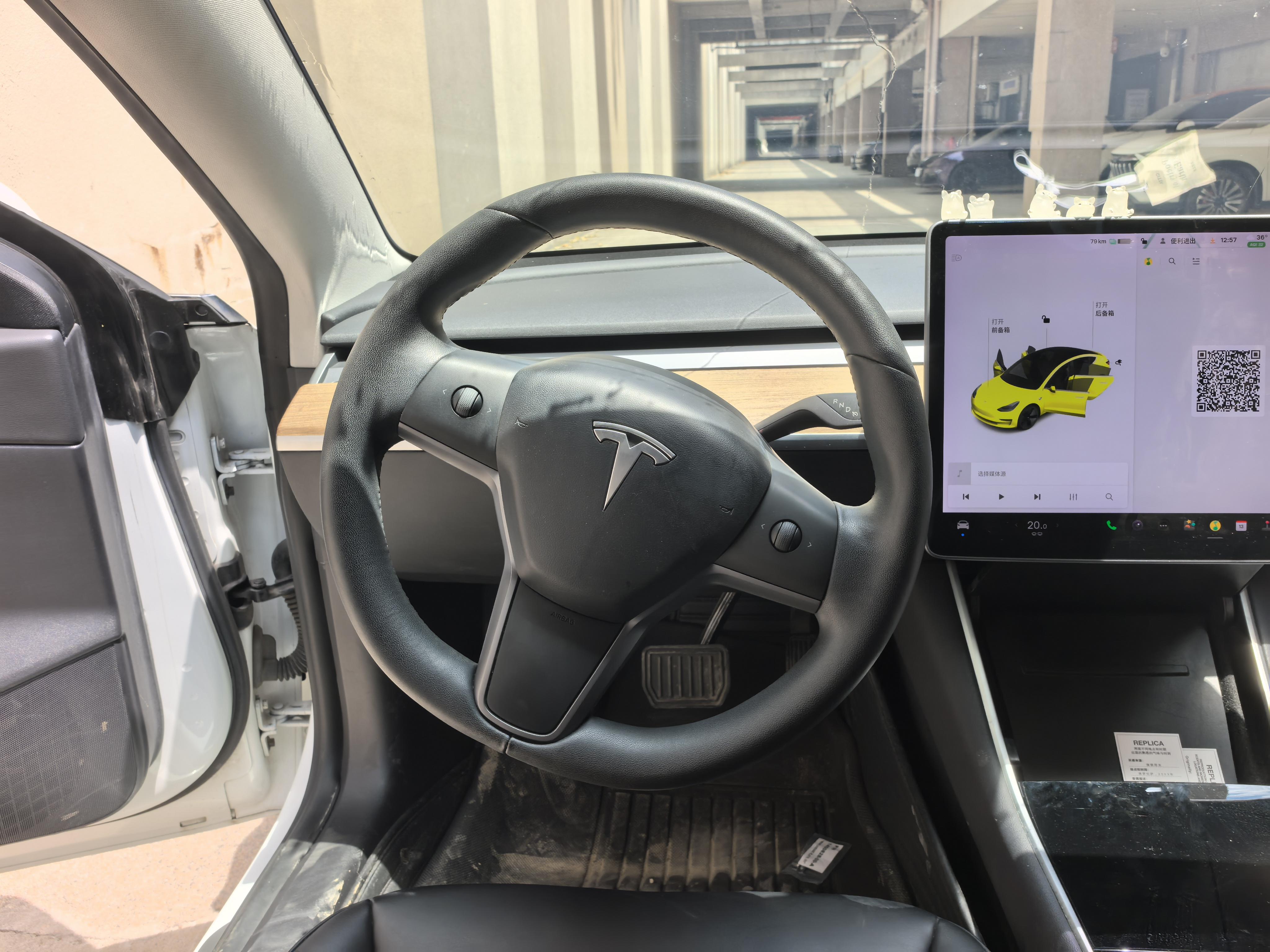 Tesla Model 3 2019 thumb 6