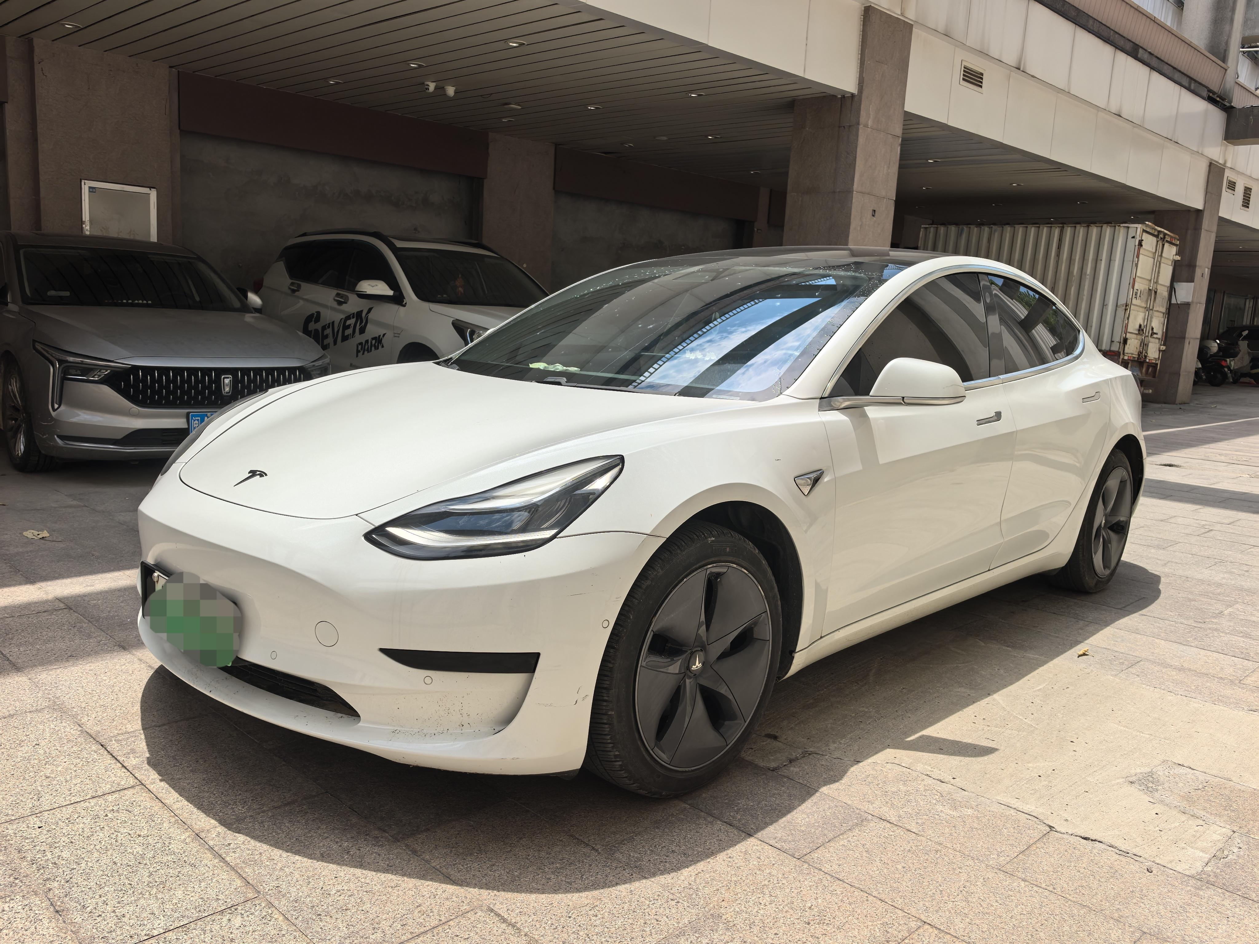 Tesla Model 3 2019 thumb 9