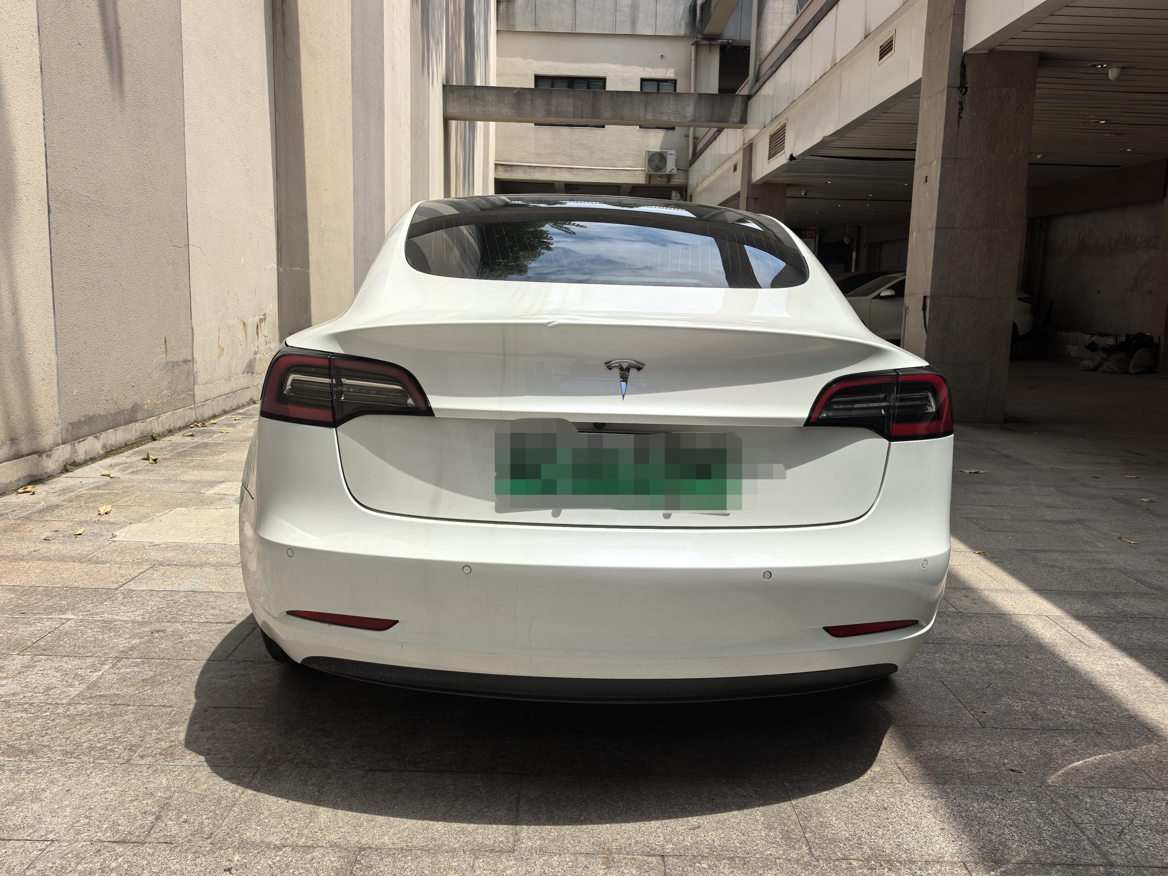 Tesla Model 3 2019 thumb 11