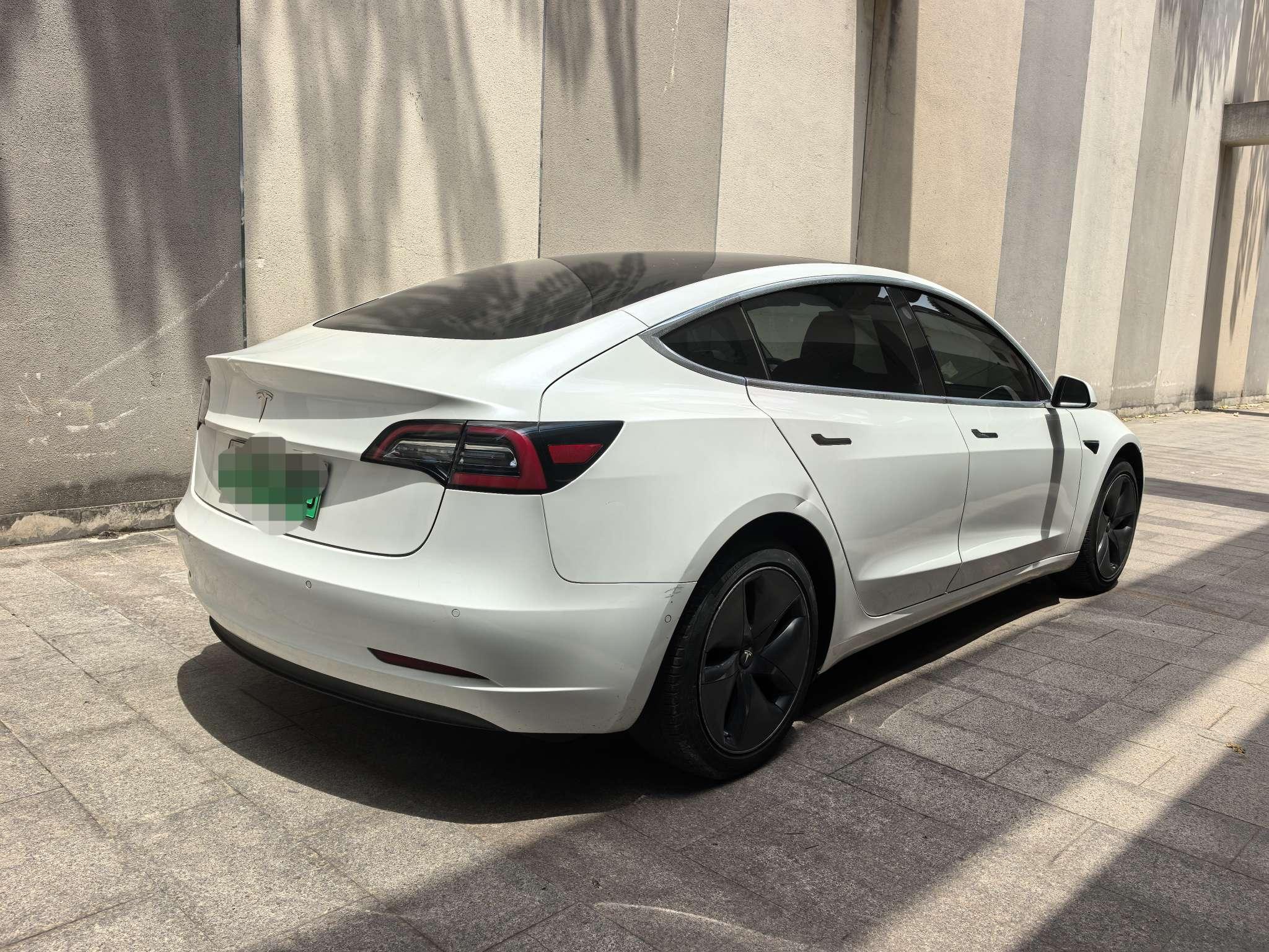 Tesla Model 3 2019 thumb 12