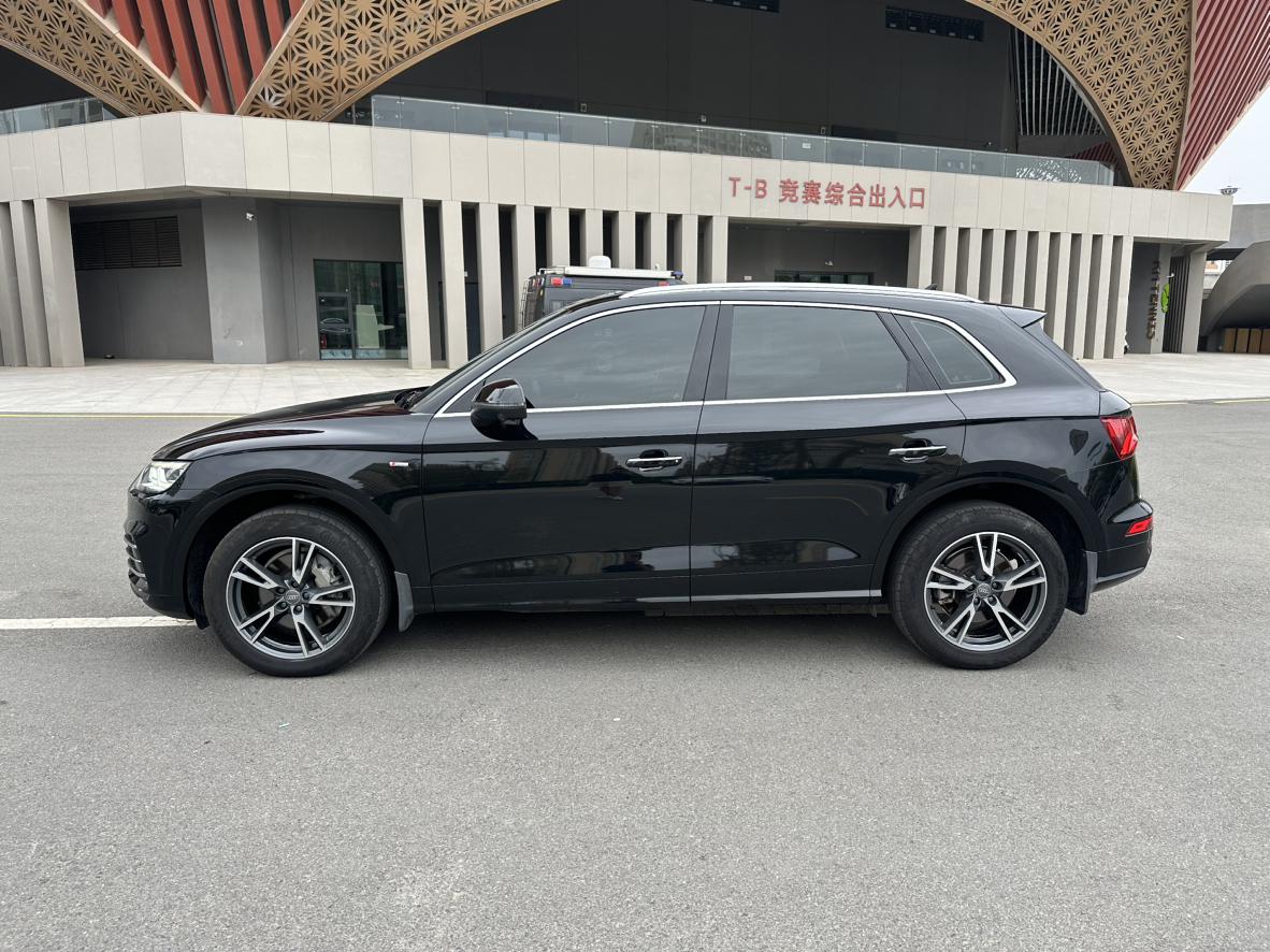 Audi Q5 2018 thumb 2