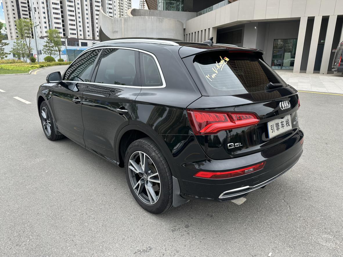 Audi Q5 2018 thumb 3