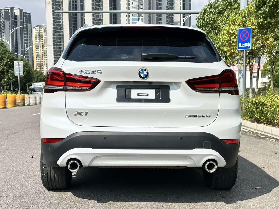 BMW X1 2022 thumb 3