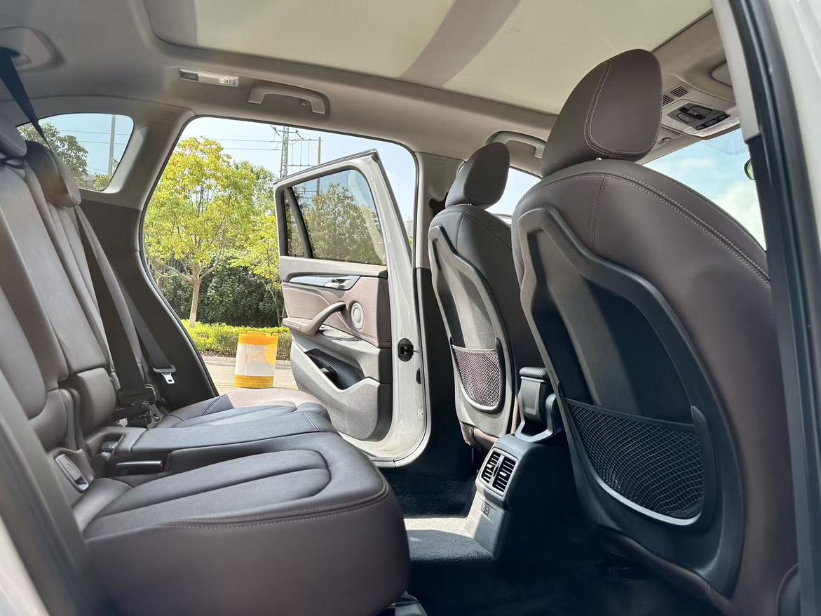 BMW X1 2022 thumb 5
