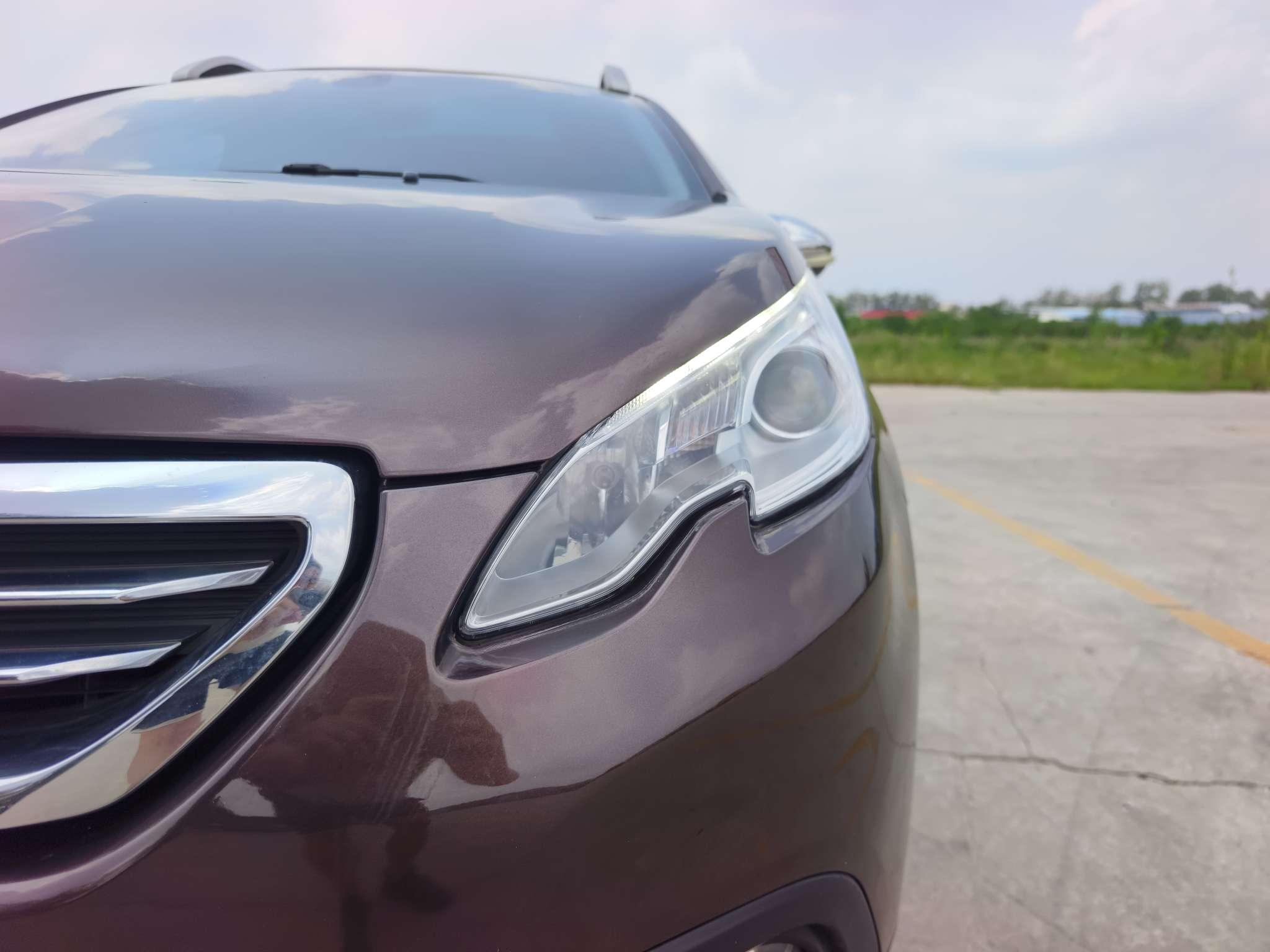 Peugeot 2008 2014 thumb 6