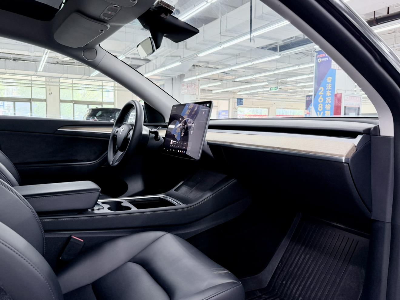 Tesla Model Y 2022 thumb 7