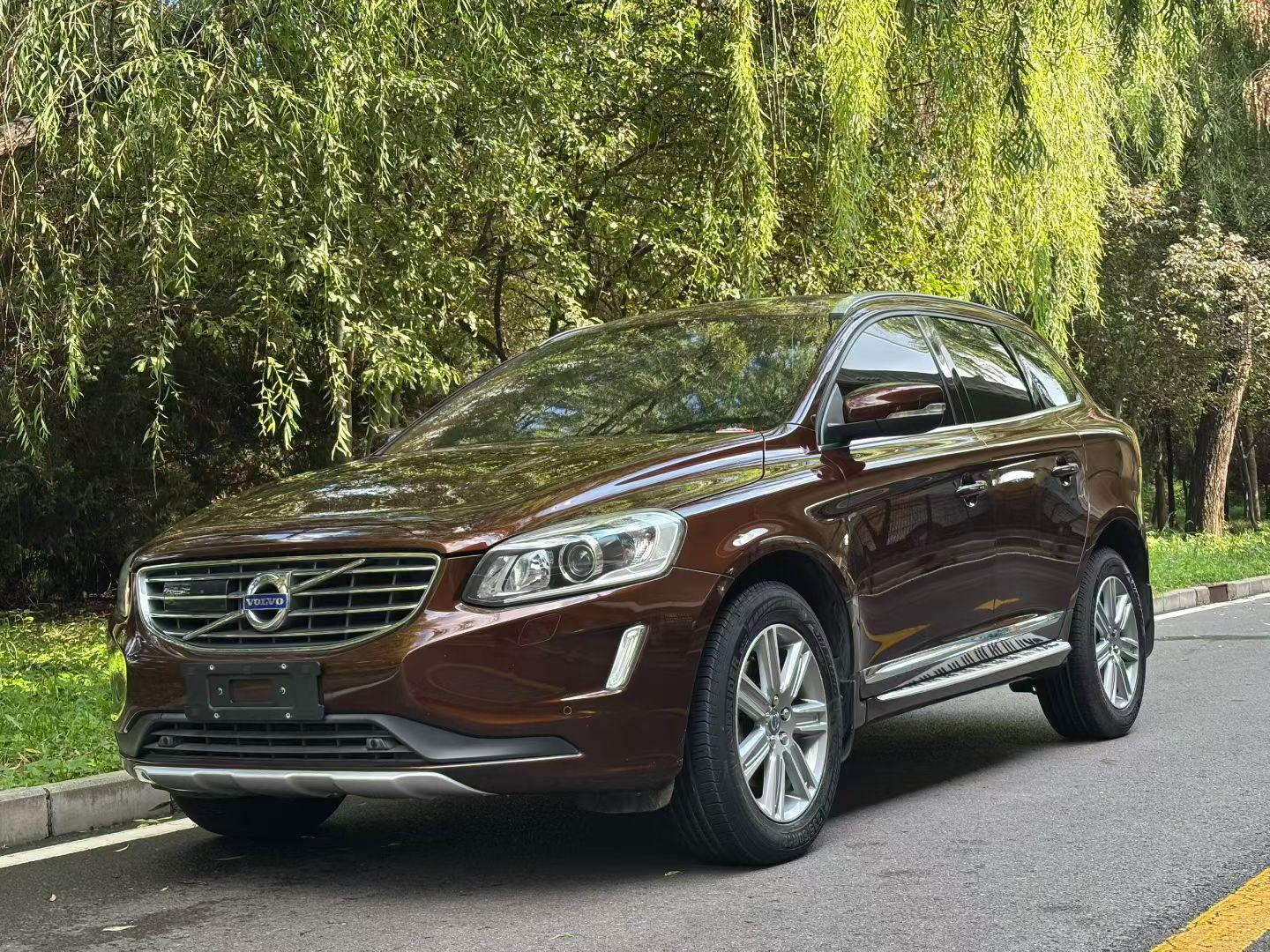 Volvo XC60 2015 thumb 8