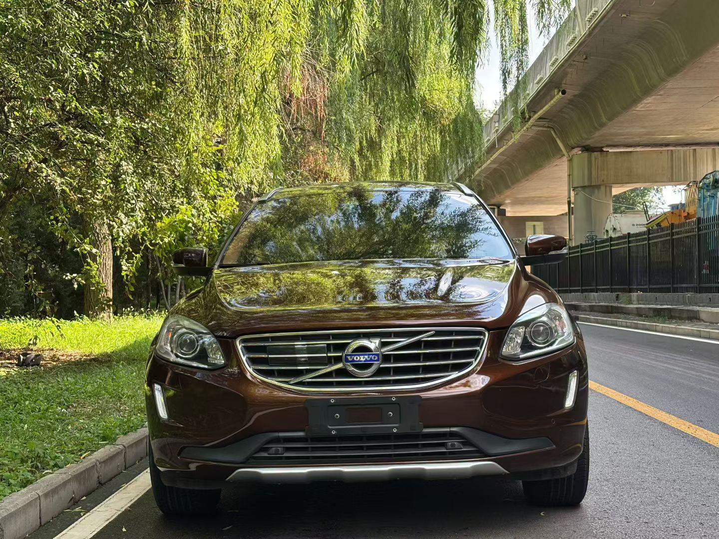 Volvo XC60 2015 thumb 9