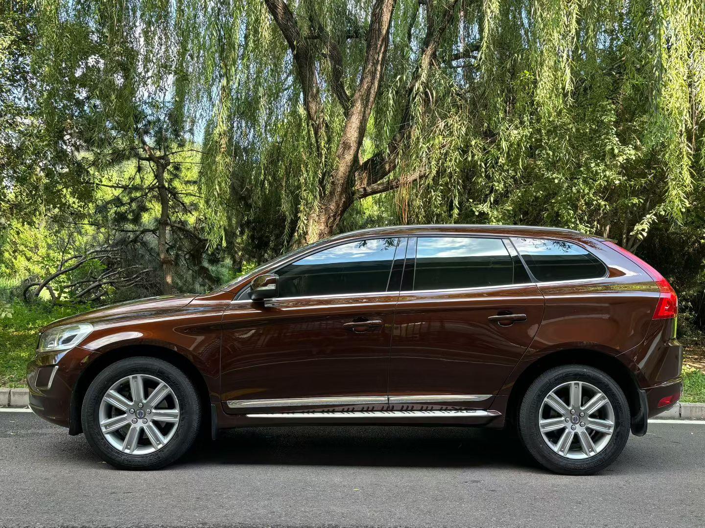 Volvo XC60 2015 thumb 11