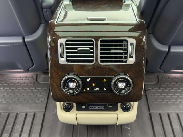 Land Rover Range Rover 2021 thumb 7