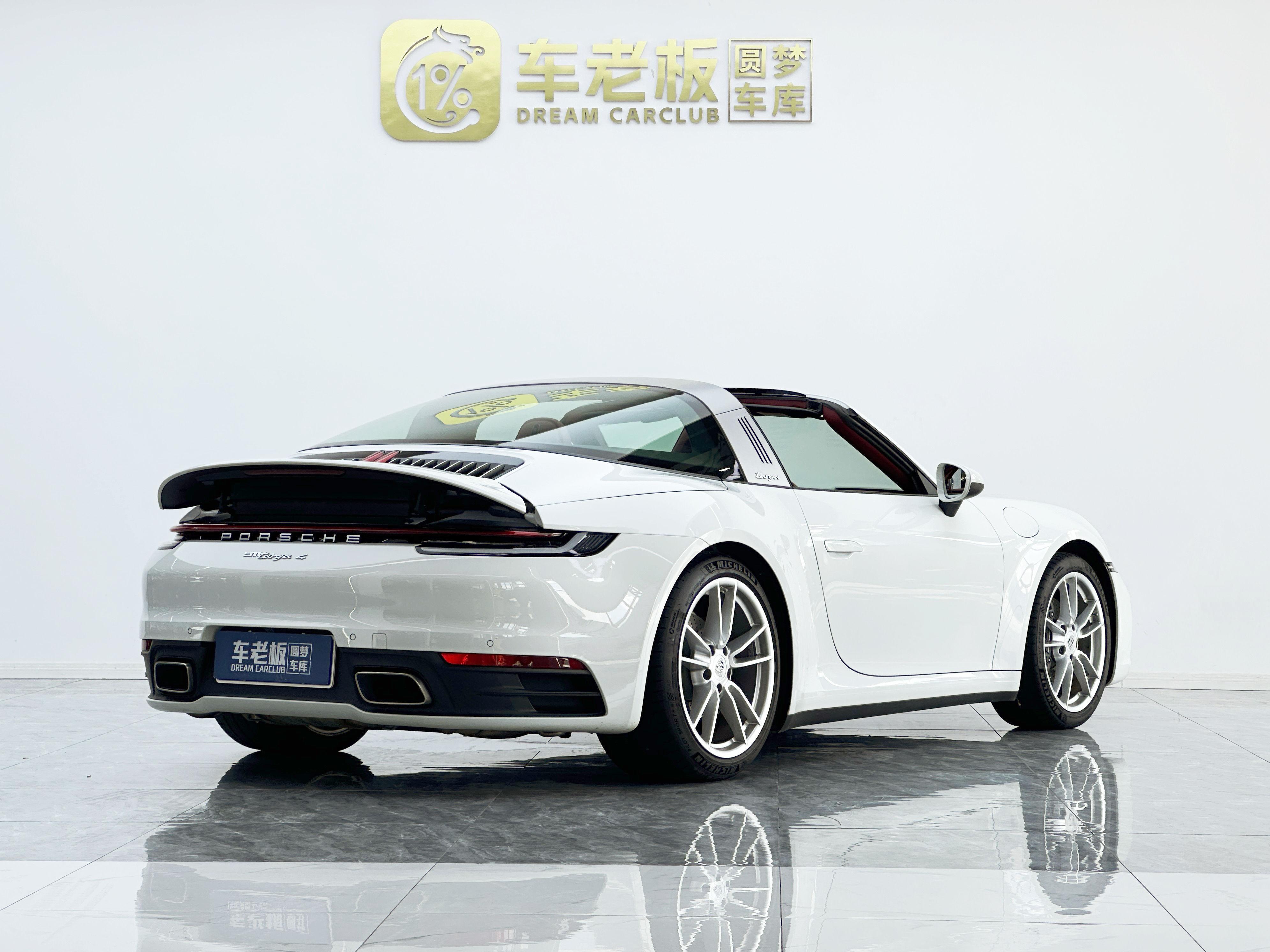 Porsche 911 2022 thumb 4