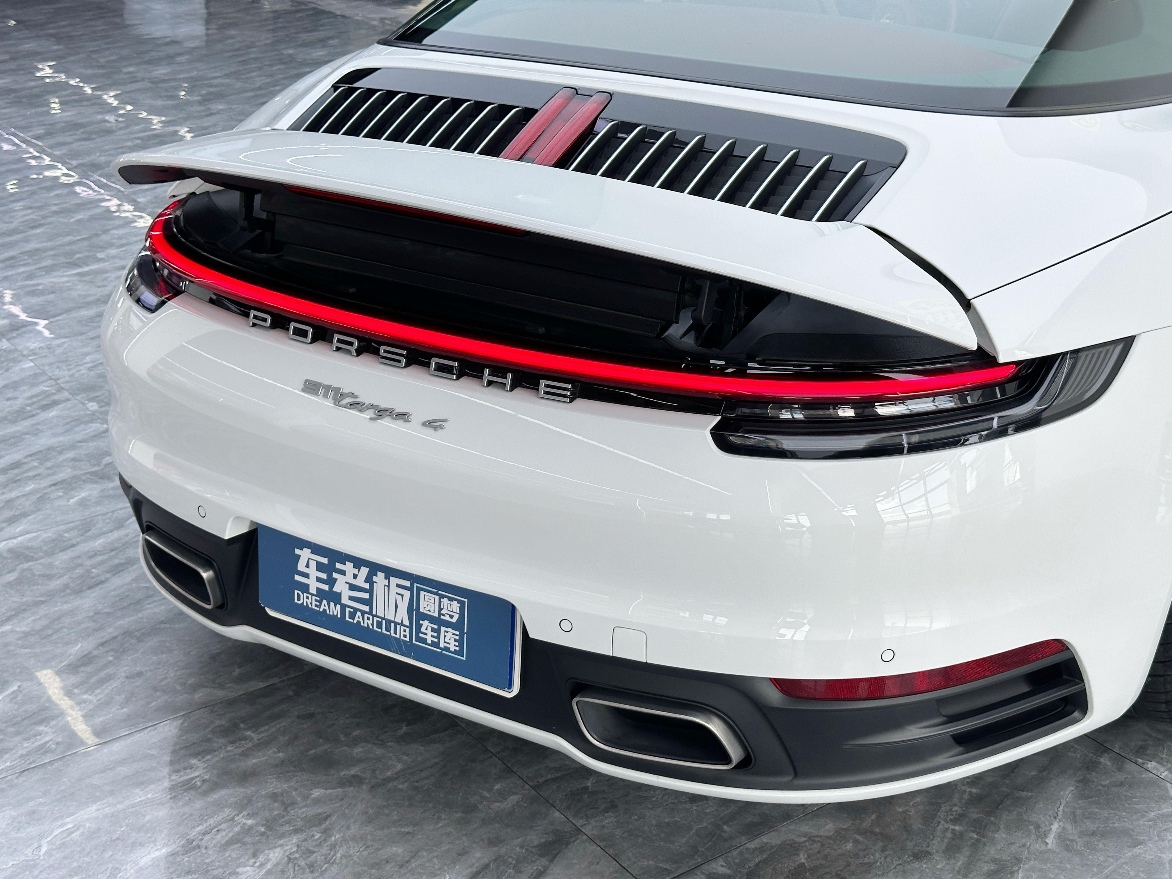 Porsche 911 2022 thumb 8