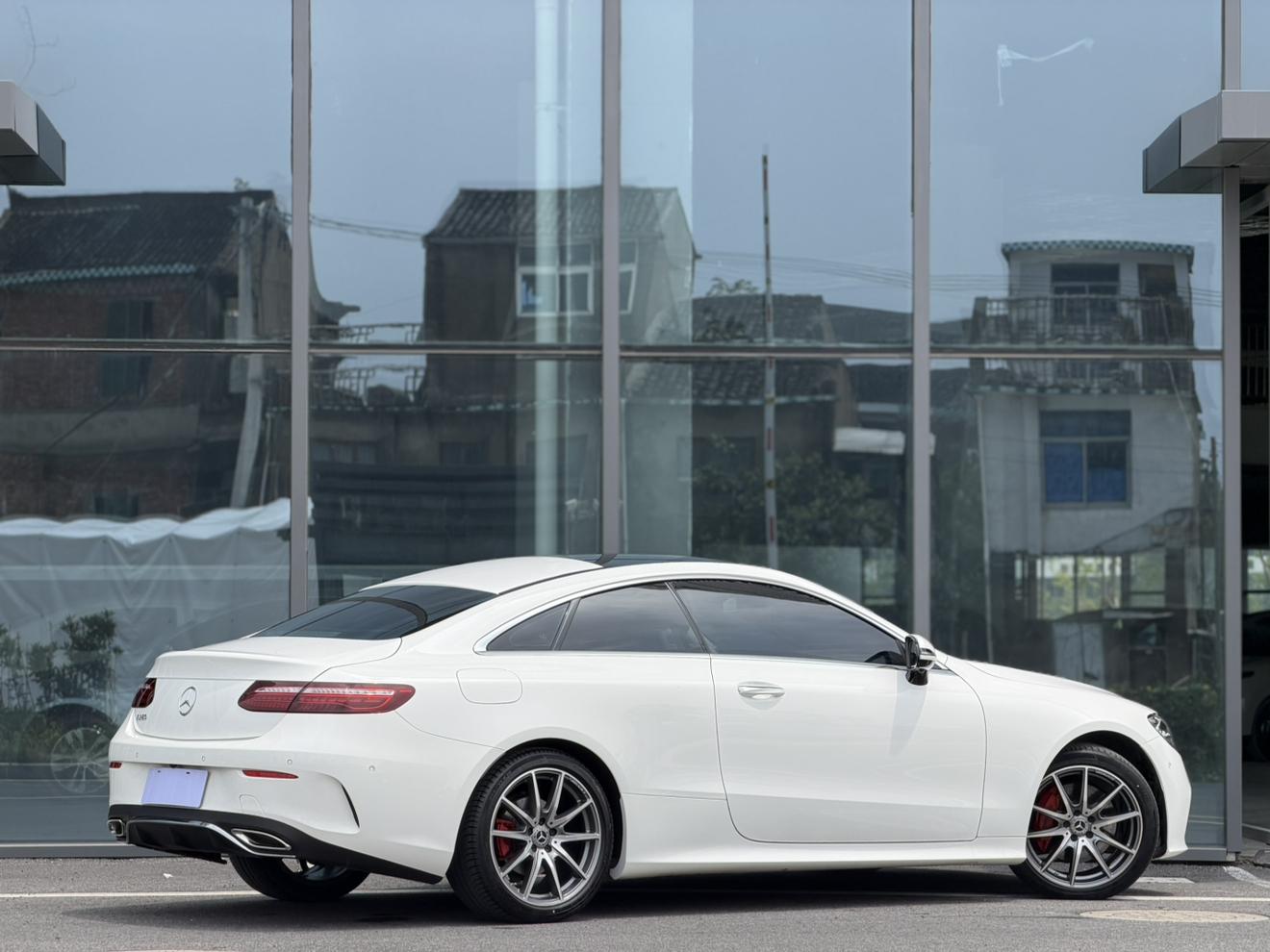 Mercedes-Benz E-Класс 2023 thumb 2