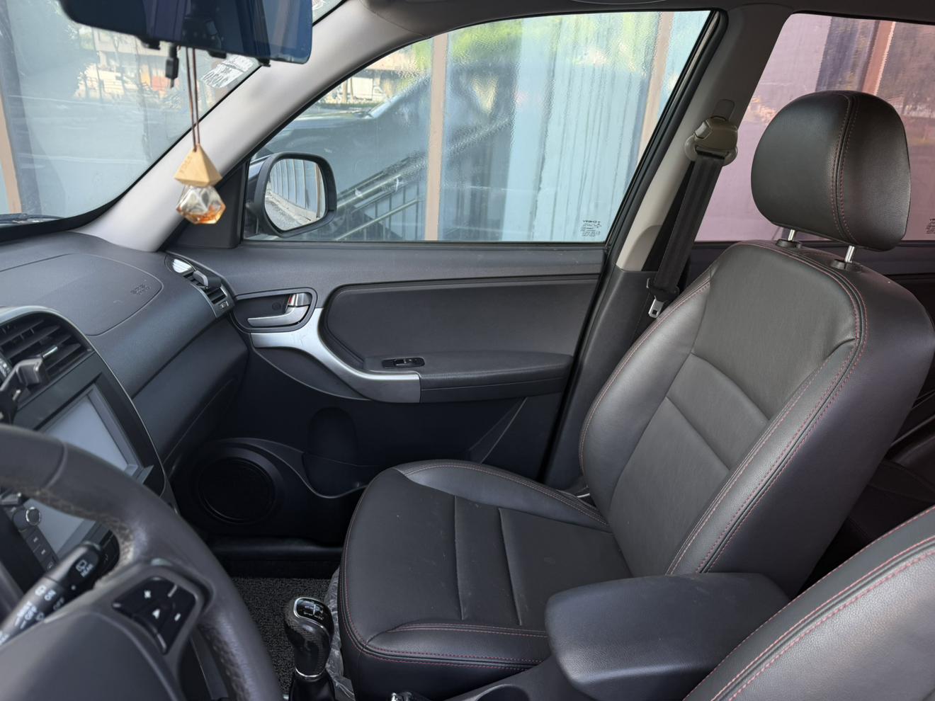 Chery Tiggo 3 2015 thumb 6