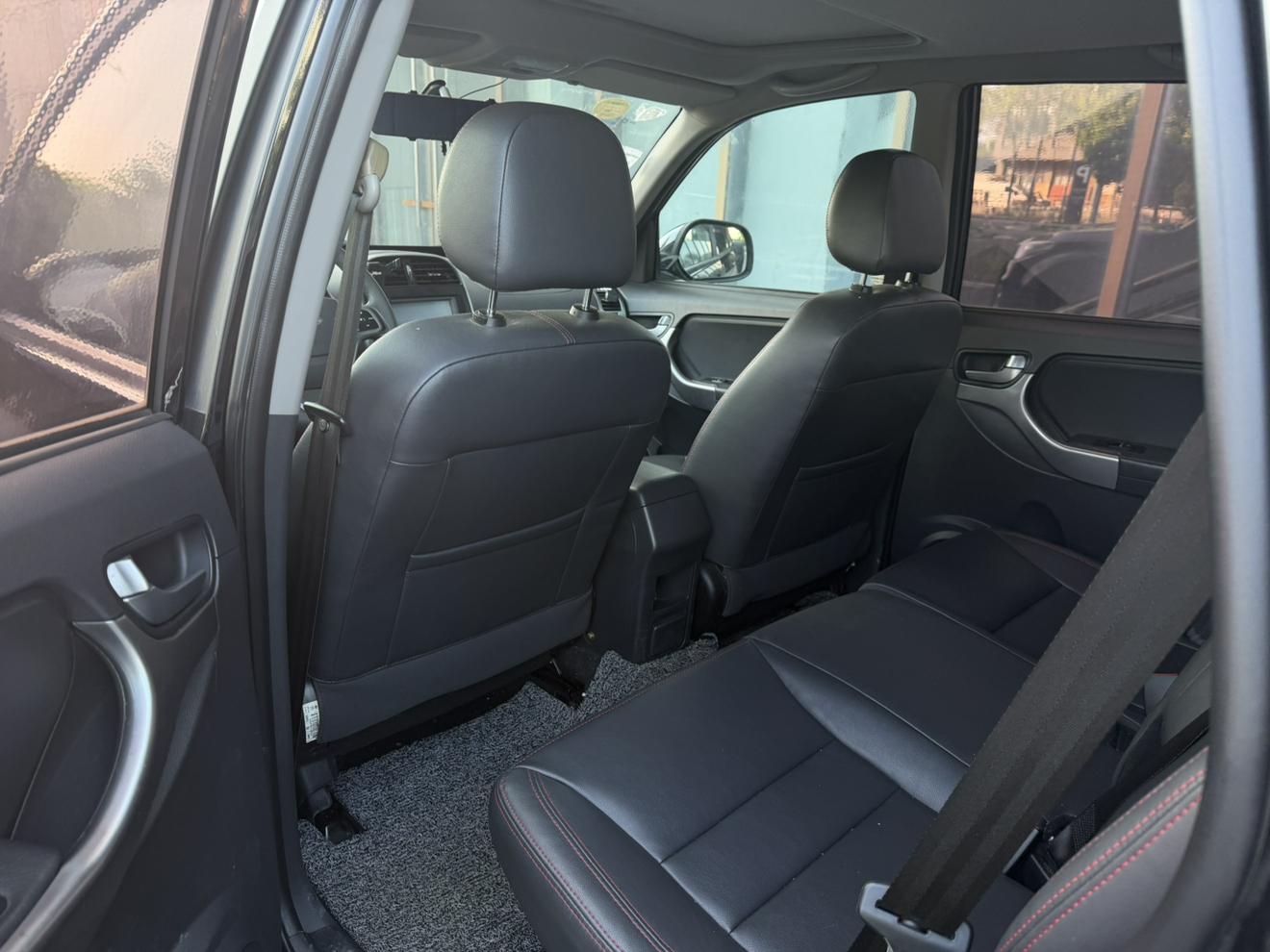 Chery Tiggo 3 2015 thumb 11