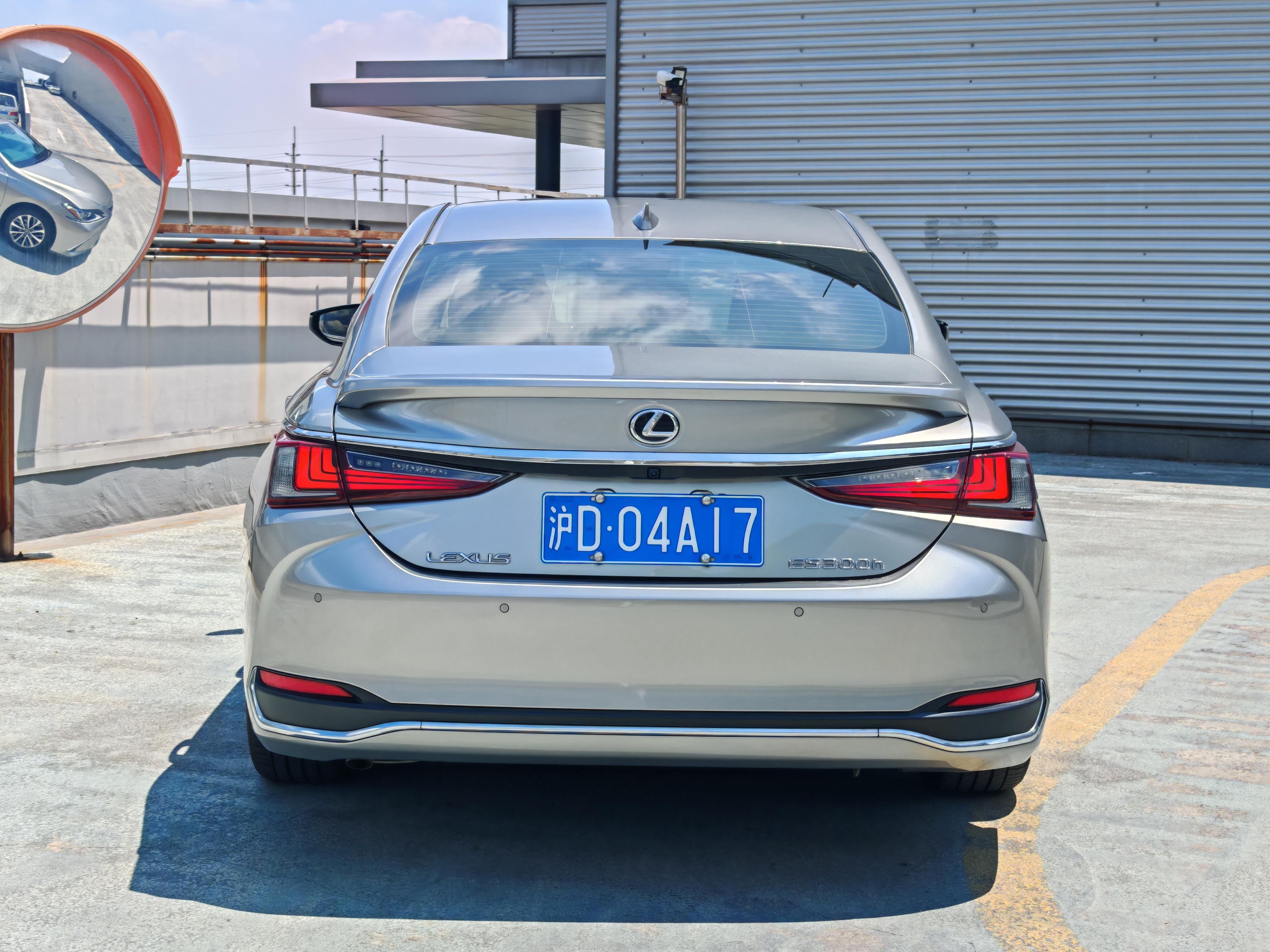 Lexus ES 2022 thumb 2