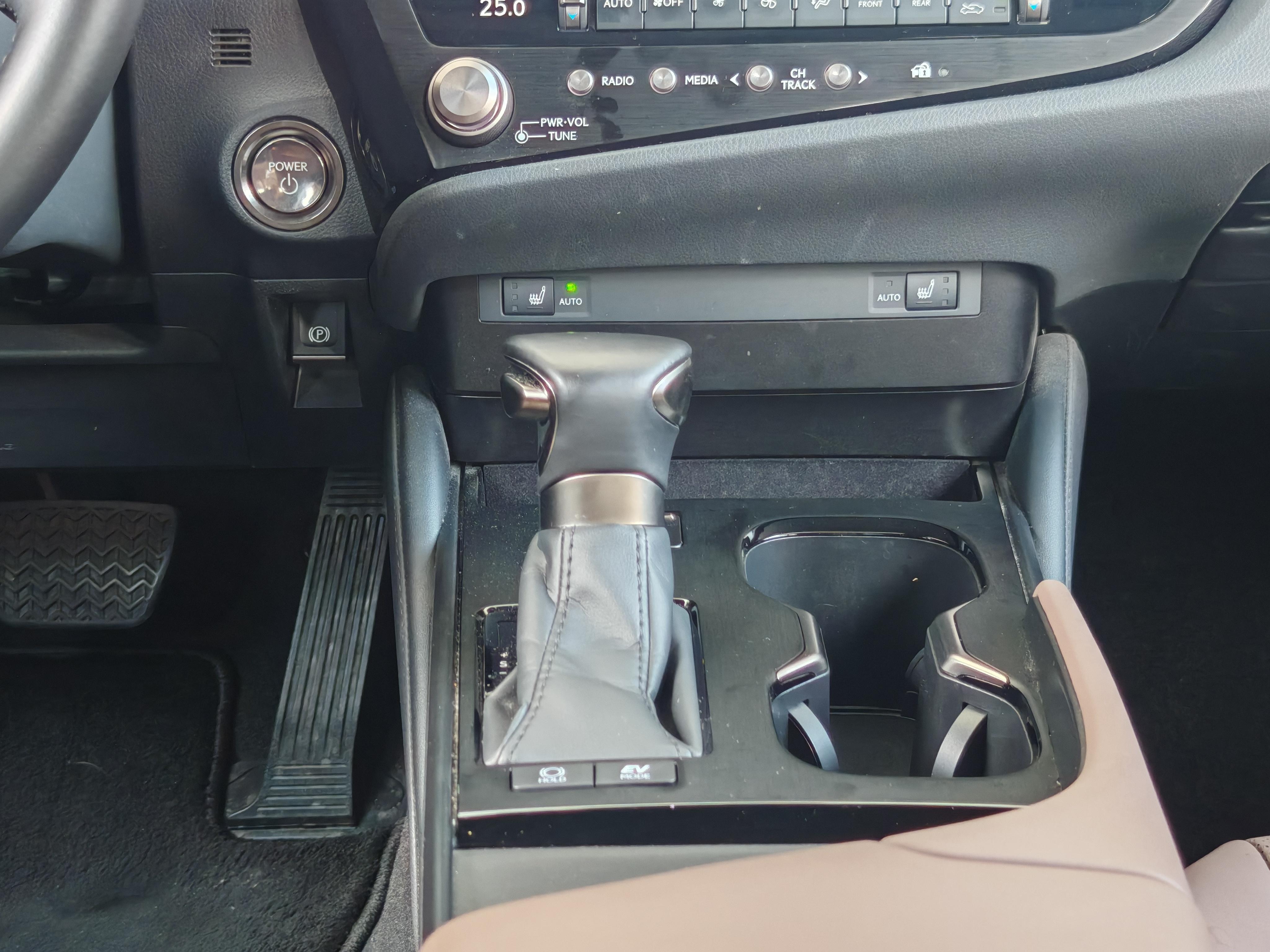 Lexus ES 2022 thumb 10