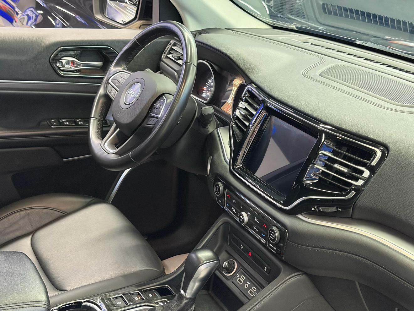 Jeep Grand Commander 2020 thumb 8