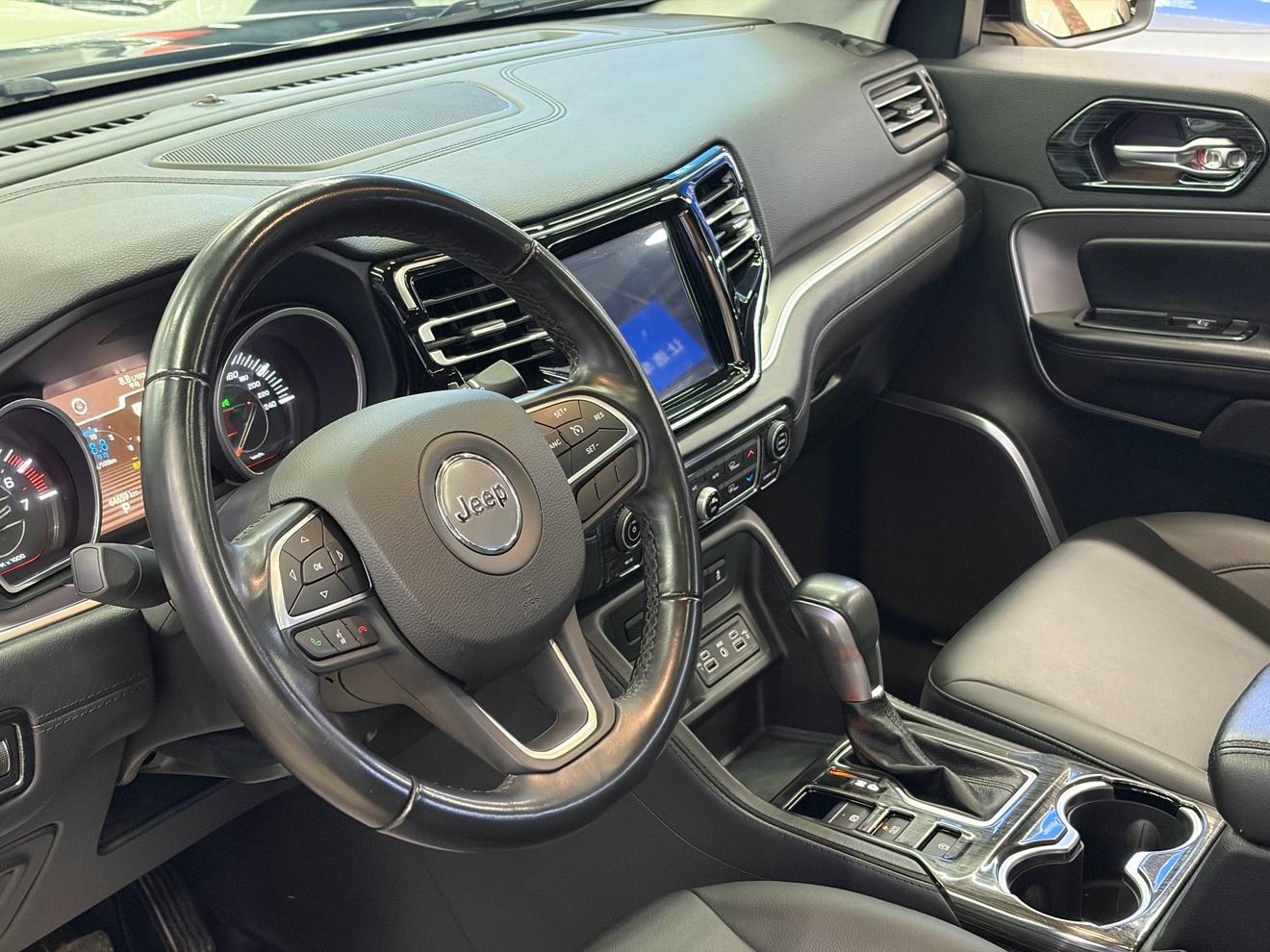 Jeep Grand Commander 2020 thumb 11