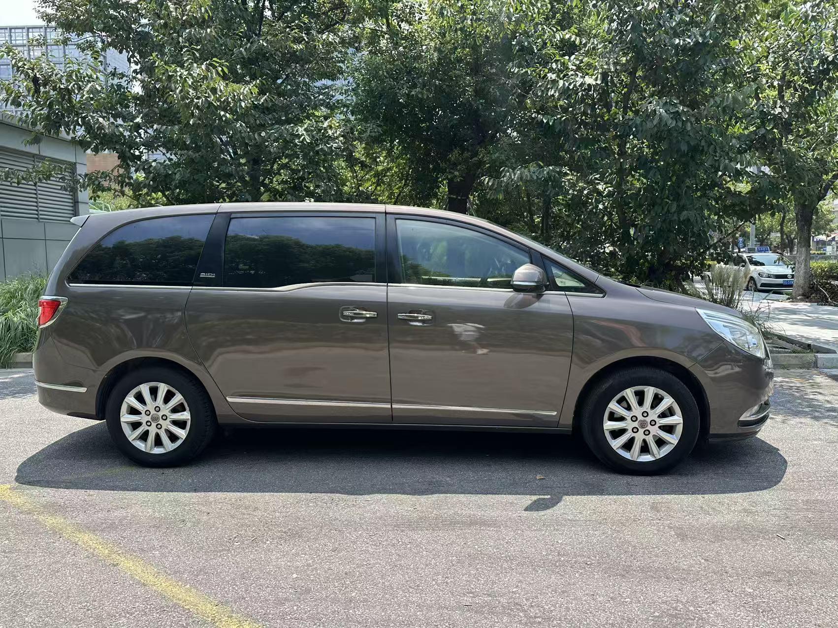 Buick GL8 2013 thumb 5
