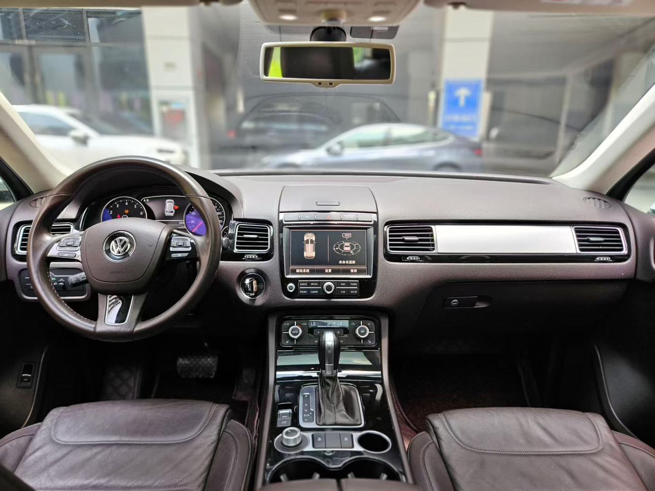 Volkswagen Touareg 2016 thumb 5