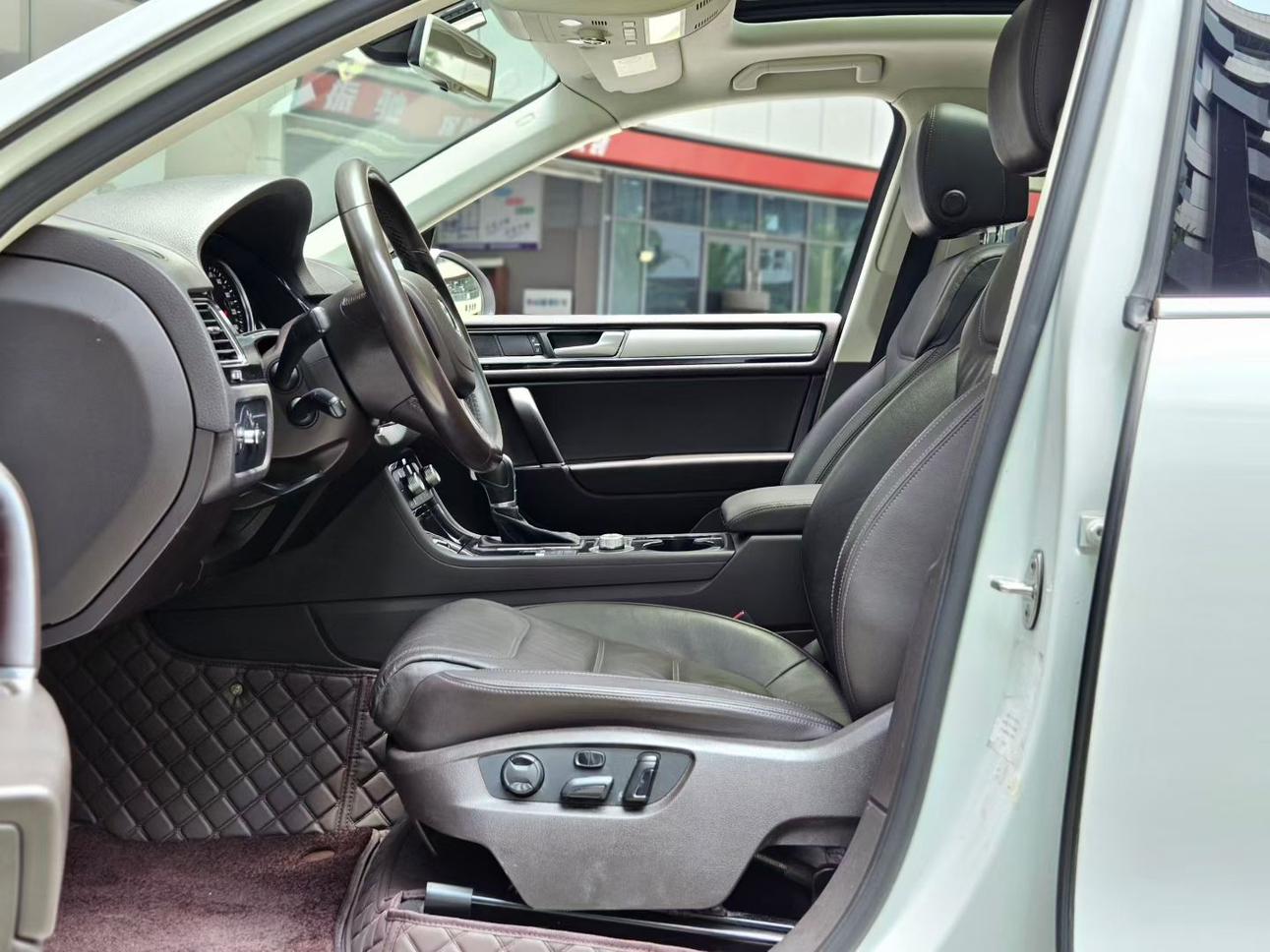 Volkswagen Touareg 2016 thumb 6