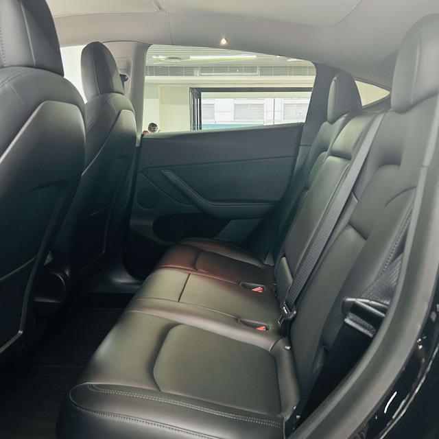Tesla Model Y 2021 thumb 8