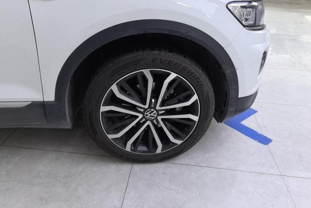 Volkswagen T-Roc 2021 thumb 2