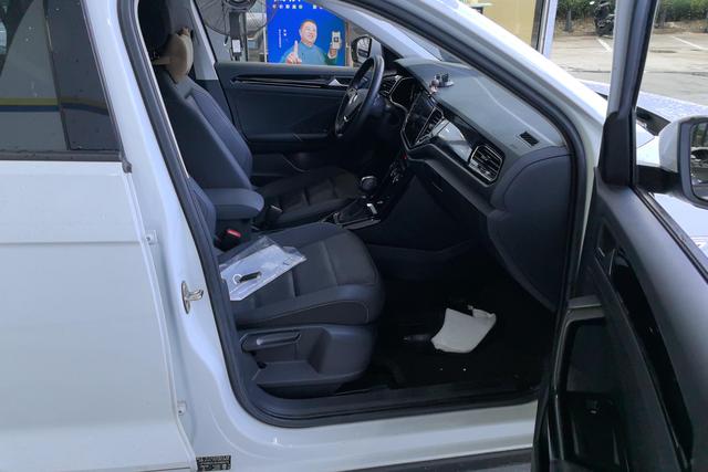 Volkswagen T-Roc 2021 thumb 8