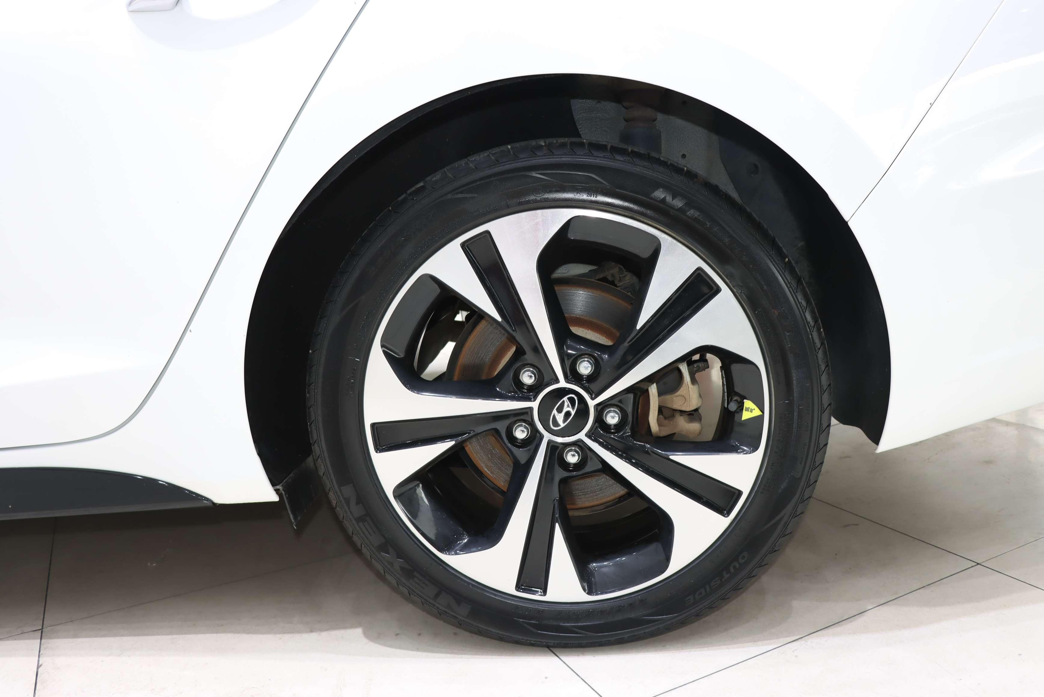 Hyundai Lafesta 2021 thumb 5