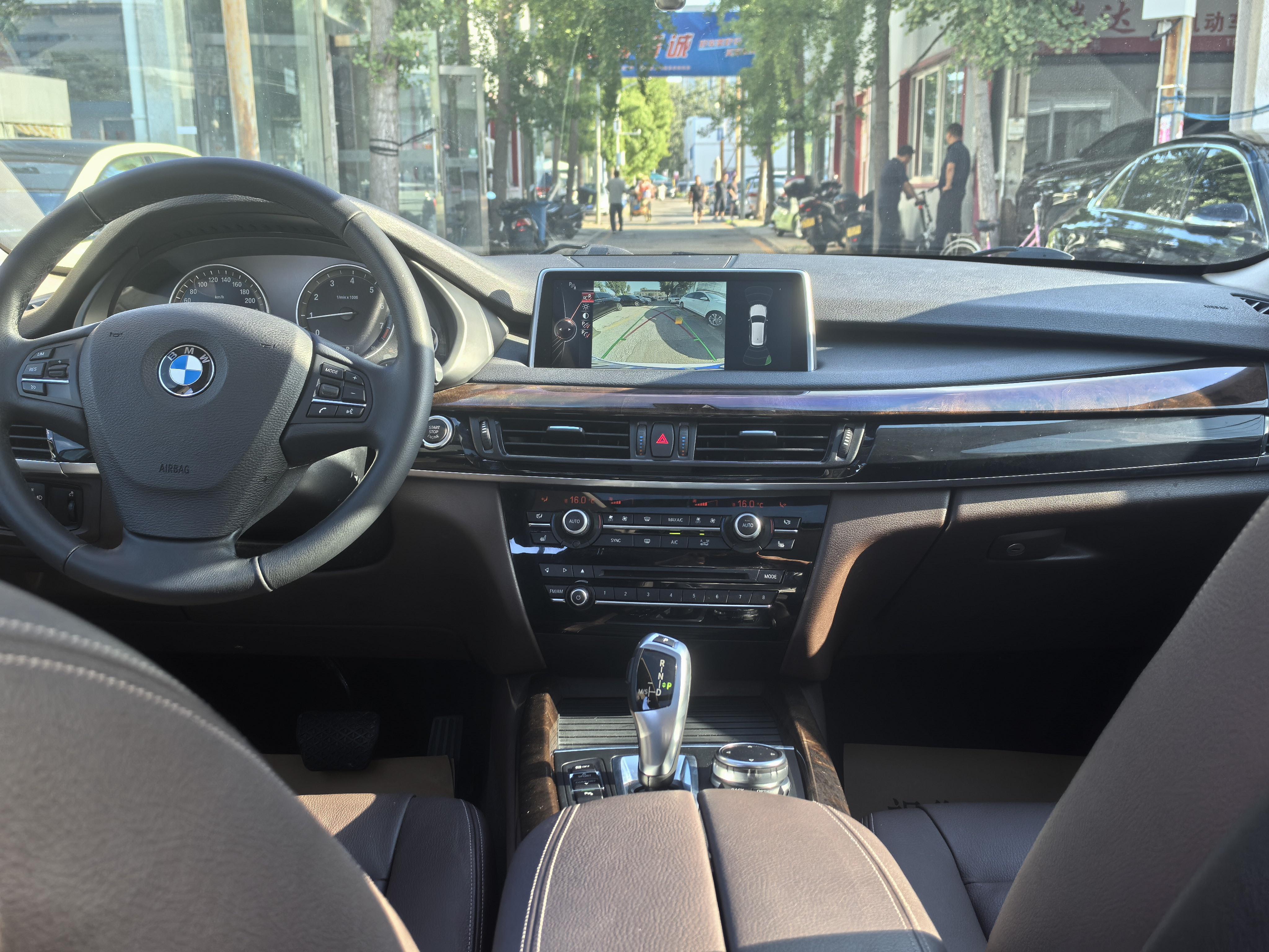 BMW X5 2014 thumb 9