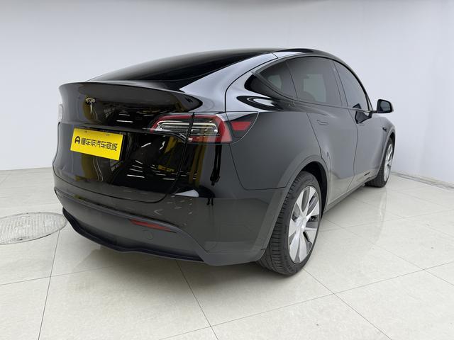 Tesla Model Y 2022 thumb 5