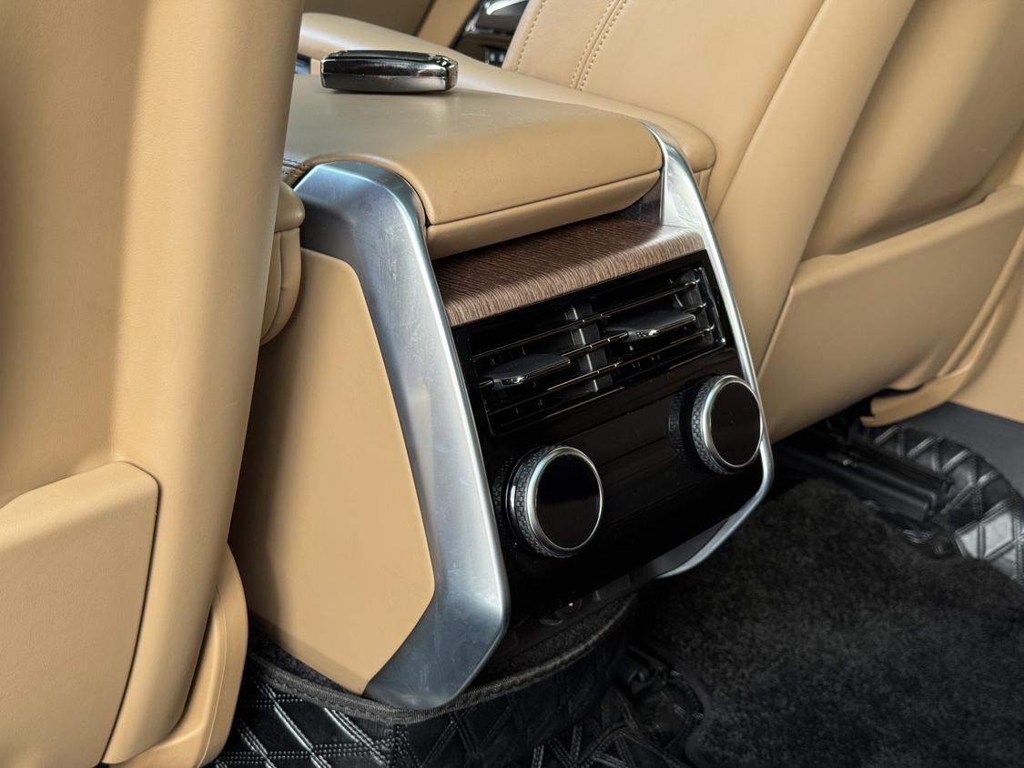 Land Rover Range Rover 2024 thumb 12