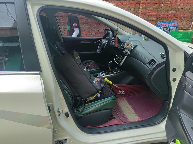 Nissan Tiida 2019 thumb 9
