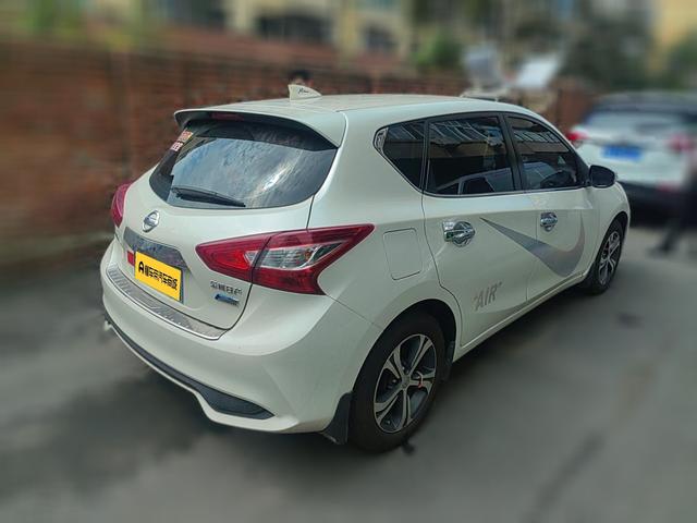 Nissan Tiida 2019 thumb 12