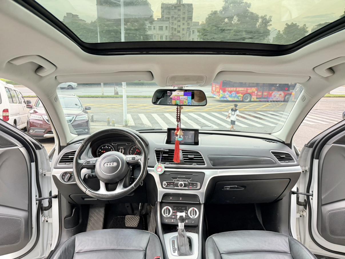 Audi Q3 2013 thumb 8