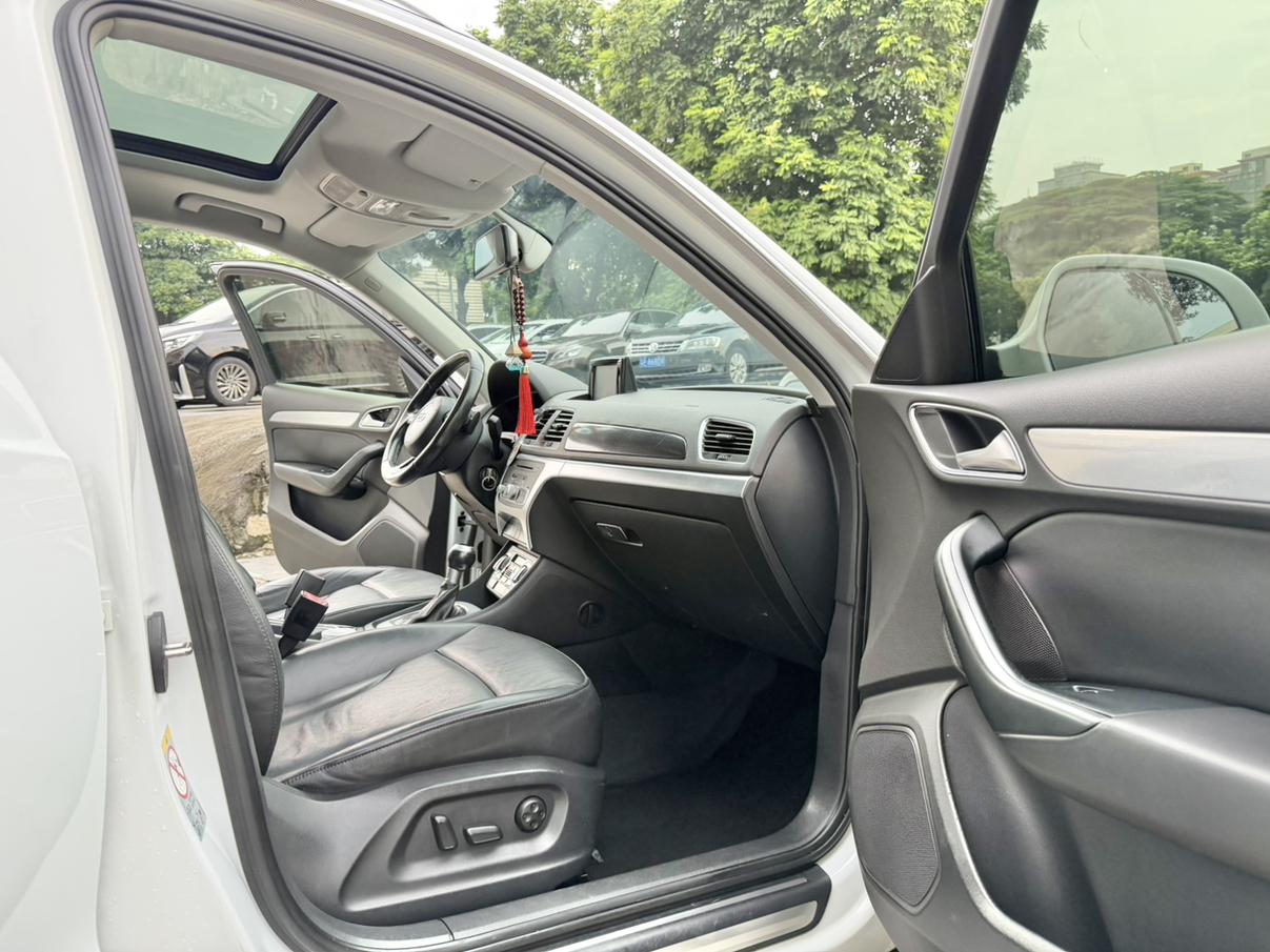 Audi Q3 2013 thumb 12