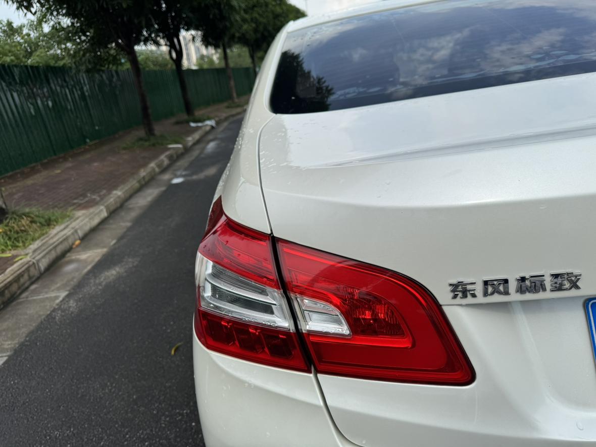 Peugeot 408 2016 thumb 7
